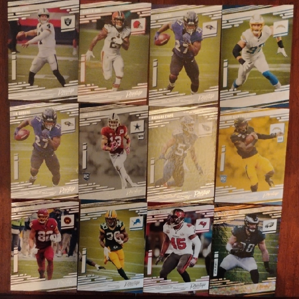 12 Panini 2021 NFL Cards